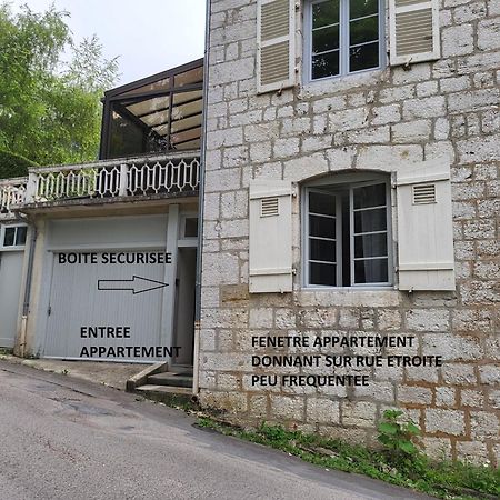 Salins-Les Bains : A L'Ombre De La Tour Carree Appartement Buitenkant foto