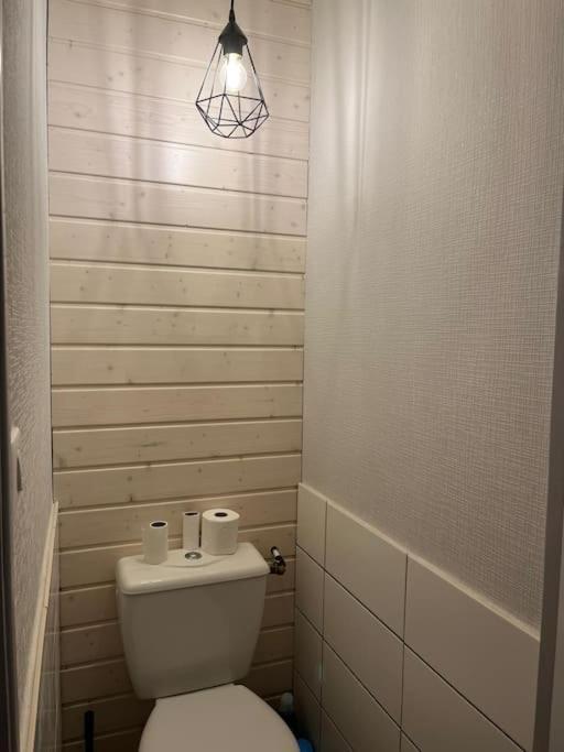 Salins-Les Bains : A L'Ombre De La Tour Carree Appartement Buitenkant foto